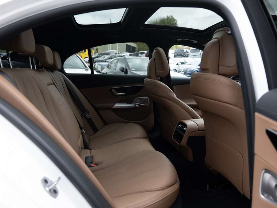 Mercedes-Benz E 220 - Imagem 4