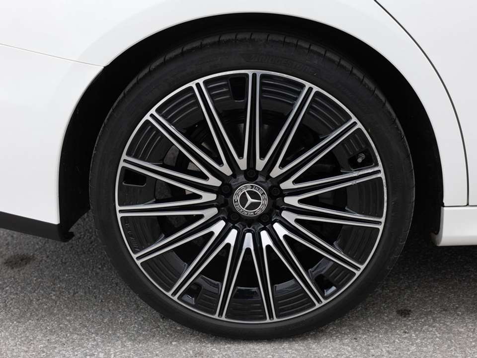 Mercedes-Benz E 220 - Imagem 5