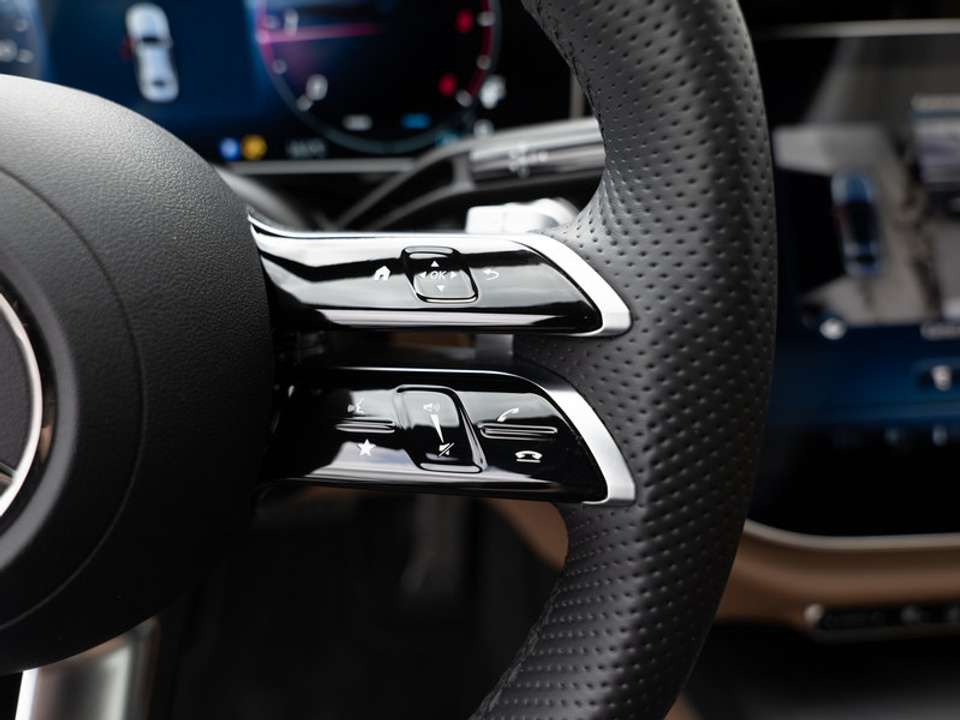 Mercedes-Benz E 220 - Imagem 14