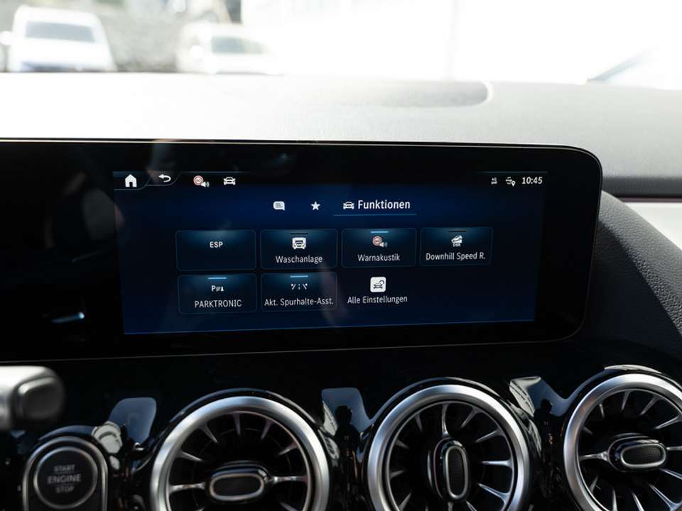 Mercedes-Benz GLA 220 - Imagem 13