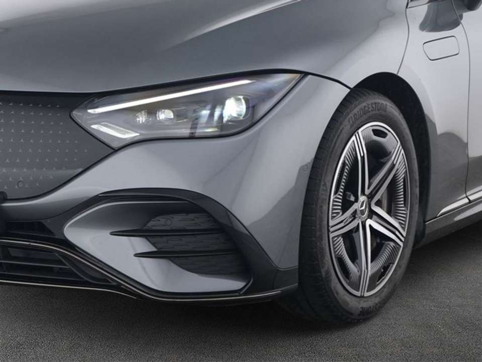 Mercedes-Benz EQE 350 - Imagem 3