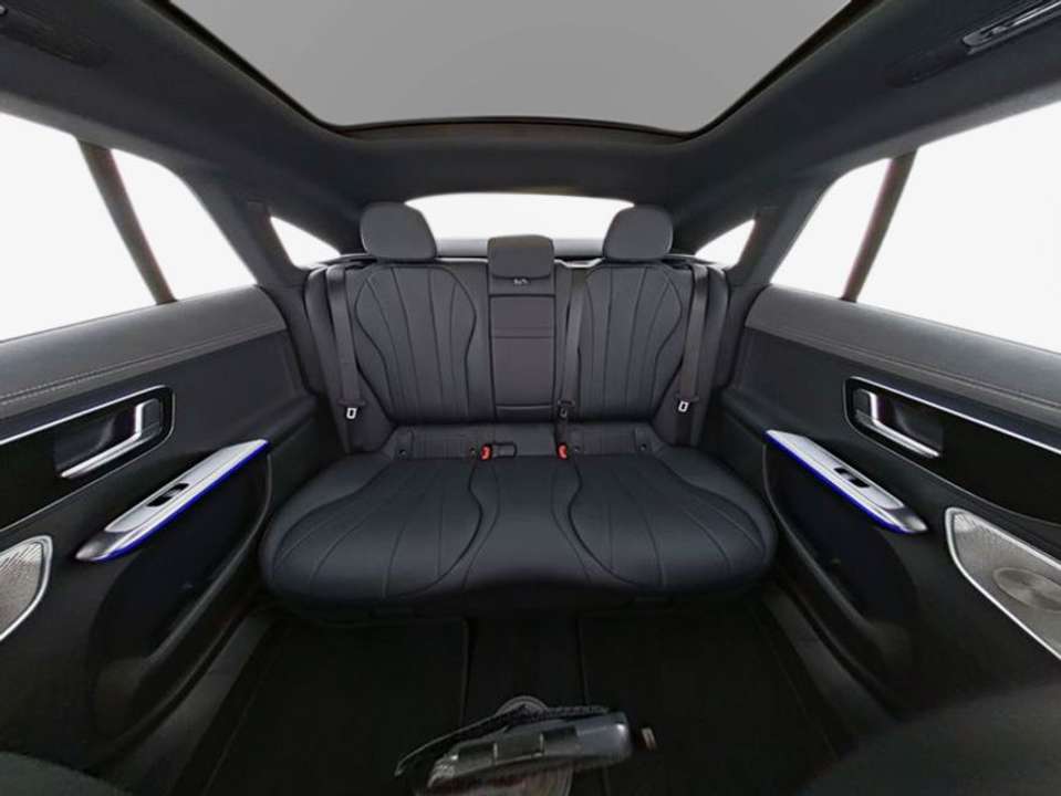 Mercedes-Benz EQE 350 - Imagem 8
