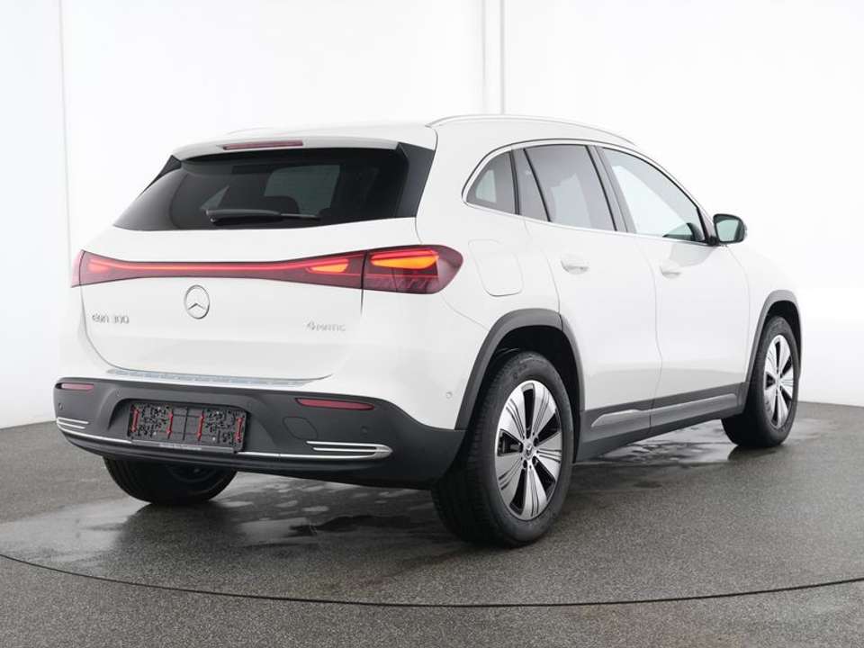 Mercedes-Benz EQA 300 - Imagem 3