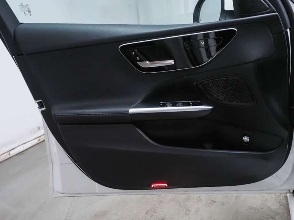 Mercedes-Benz C 180 - Imagem 10