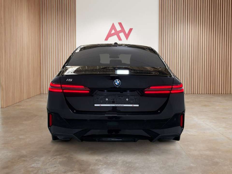 BMW i5 - Imagem 7