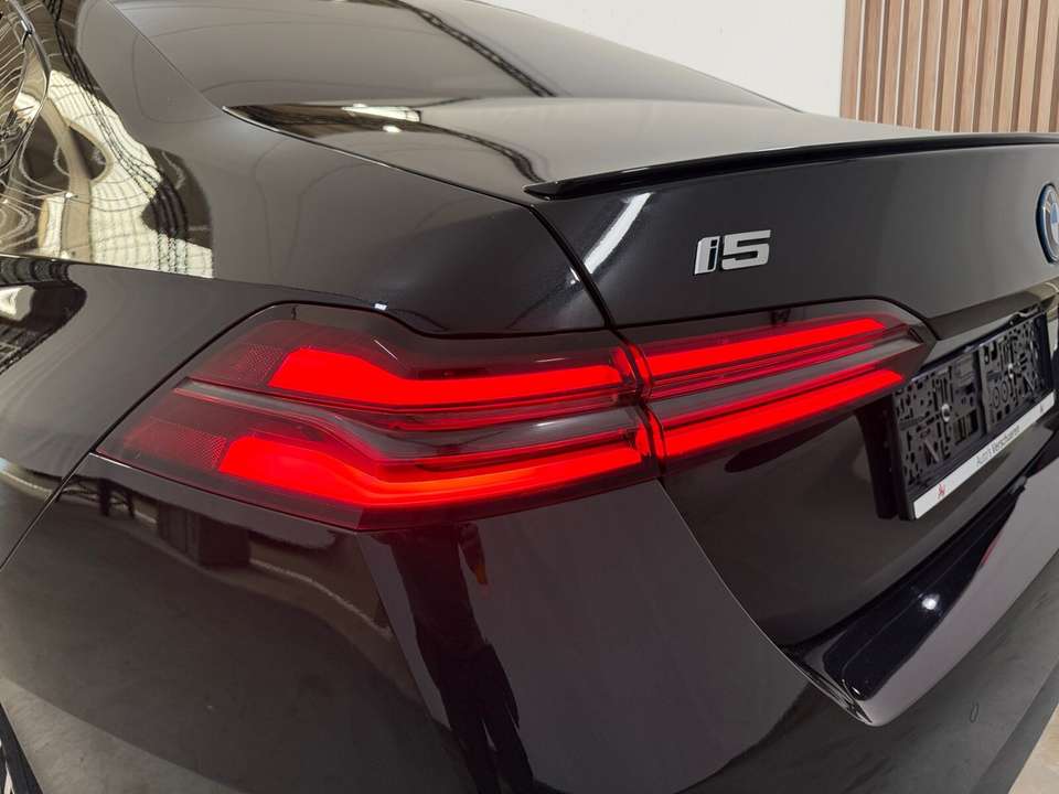 BMW i5 - Imagem 8