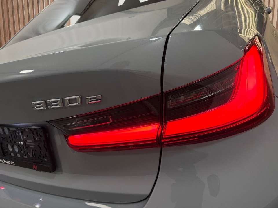 BMW 330 - Imagem 9