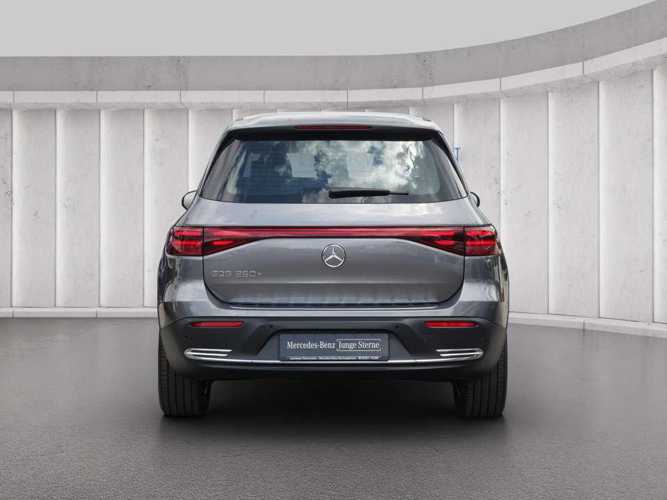 Mercedes-Benz EQB 250 - Imagem 7