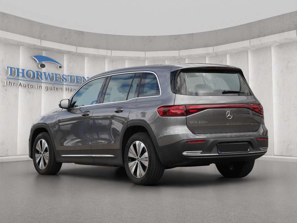 Mercedes-Benz EQB 250 - Imagem 6