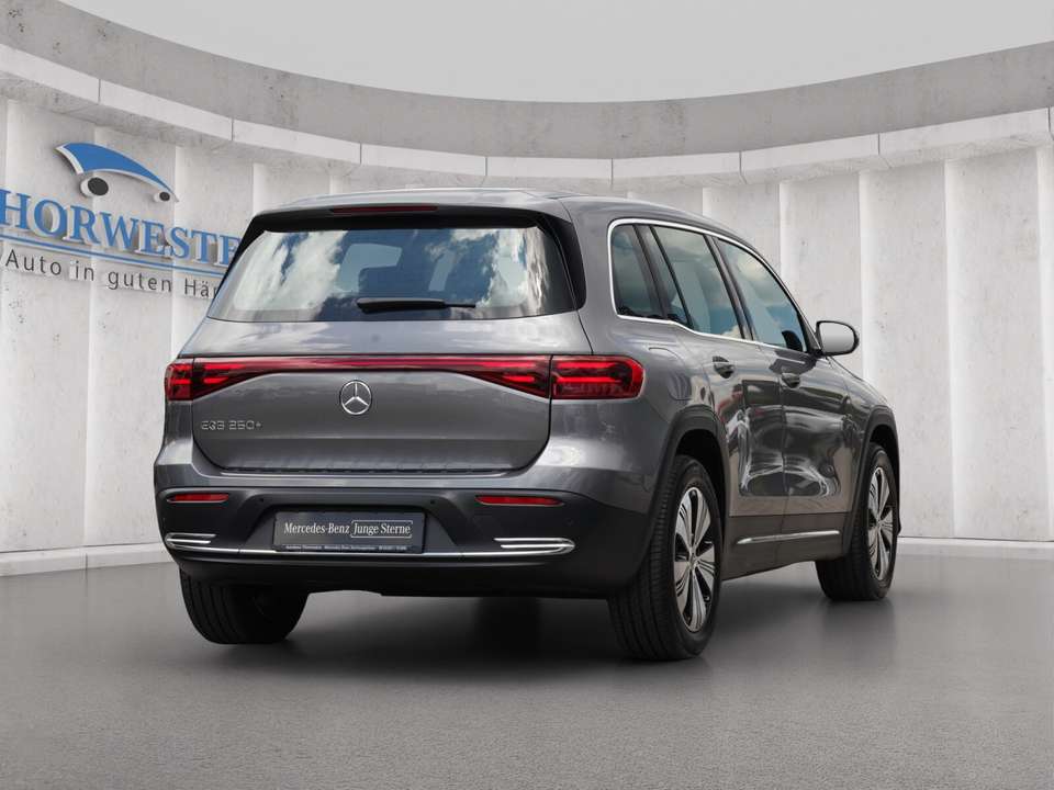 Mercedes-Benz EQB 250 - Imagem 8