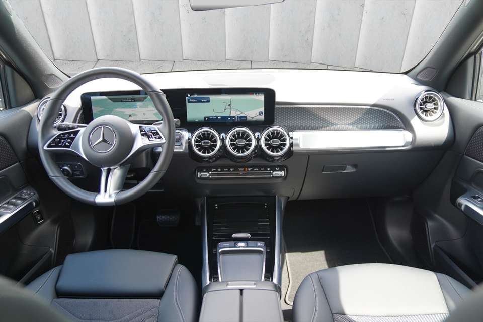 Mercedes-Benz EQB 250 - Imagem 12