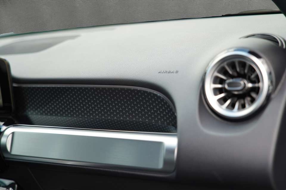 Mercedes-Benz EQB 250 - Imagem 13