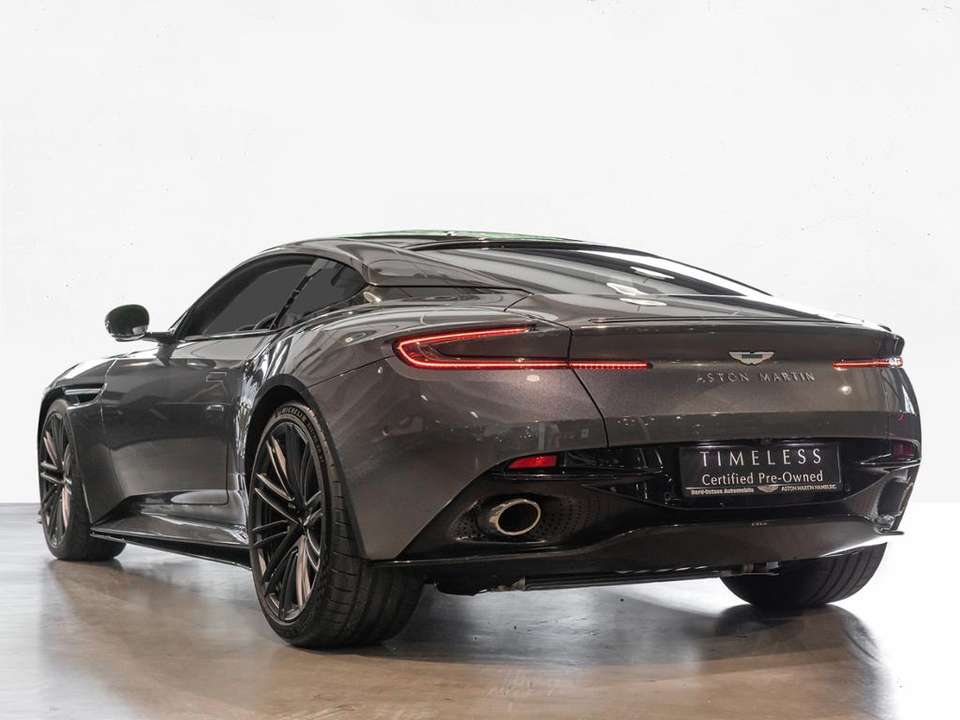 Aston Martin DB12 - Imagem 2