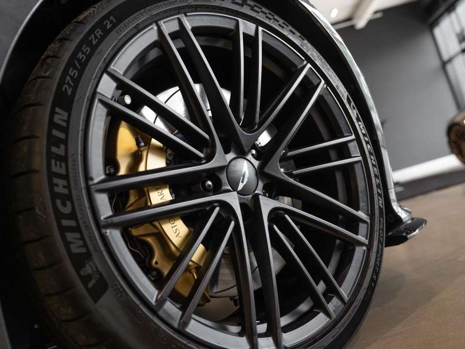 Aston Martin DB12 - Imagem 3