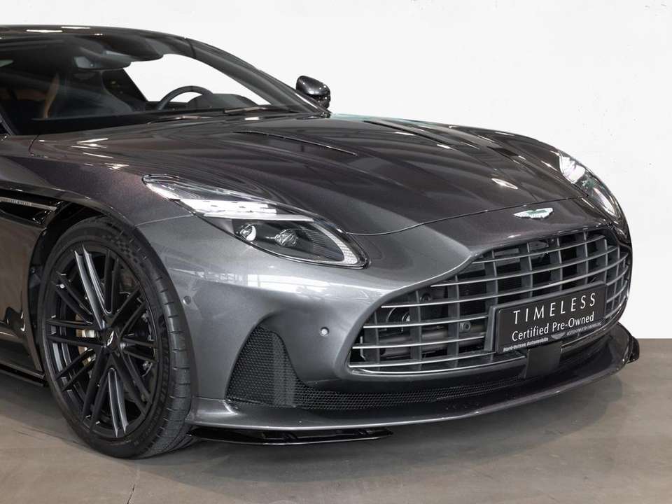 Aston Martin DB12 - Imagem 14