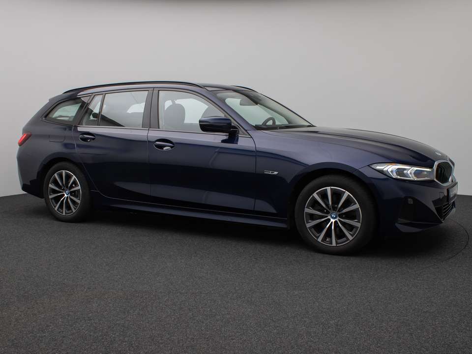 BMW 330 - Imagem 4