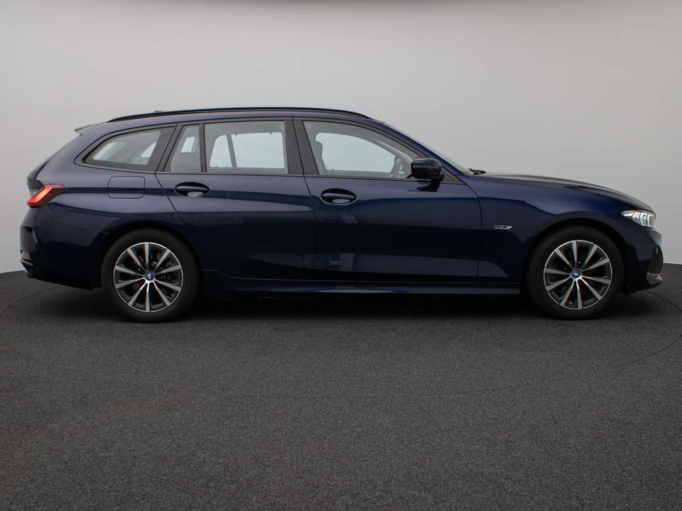 BMW 330 - Imagem 5