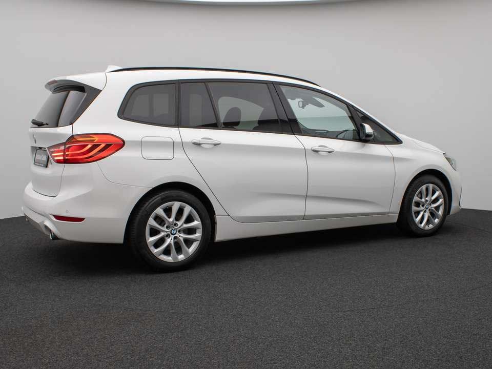 BMW 220 - Imagem 6