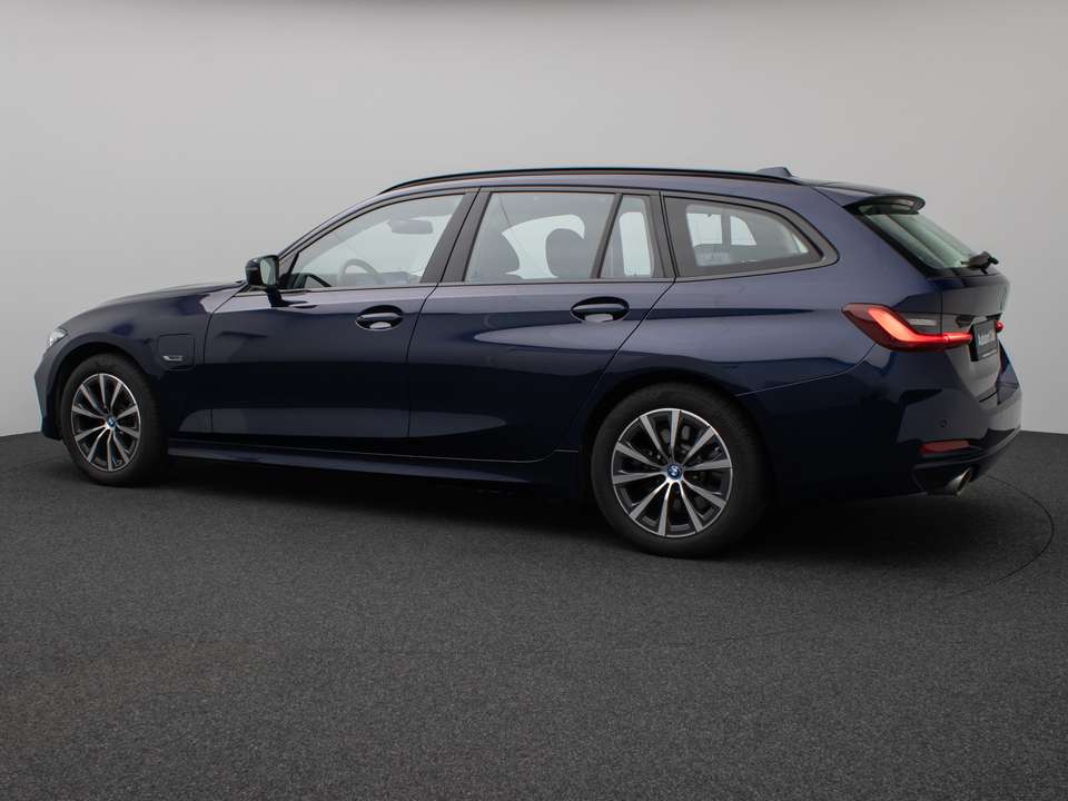BMW 330 - Imagem 10