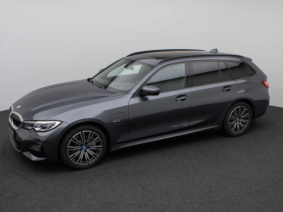 BMW 330 - Imagem 12