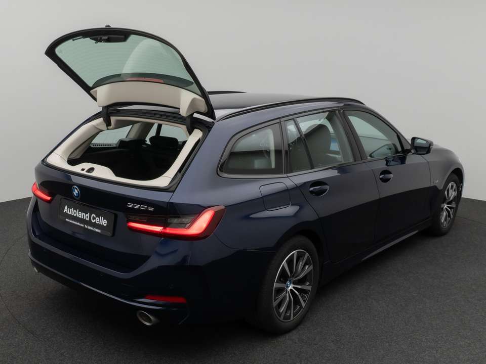 BMW 330 - Imagem 13