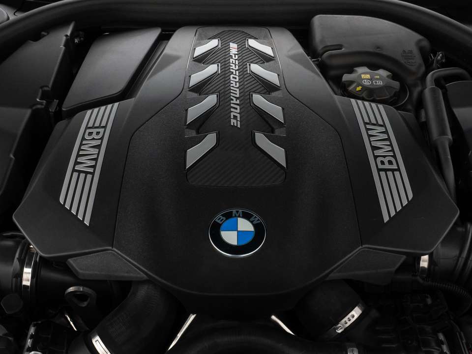 BMW 550 - Imagem 14
