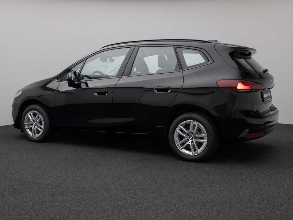 BMW 216 - Imagem 10