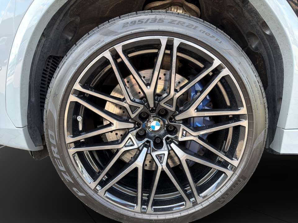 BMW X6 M - Imagem 10