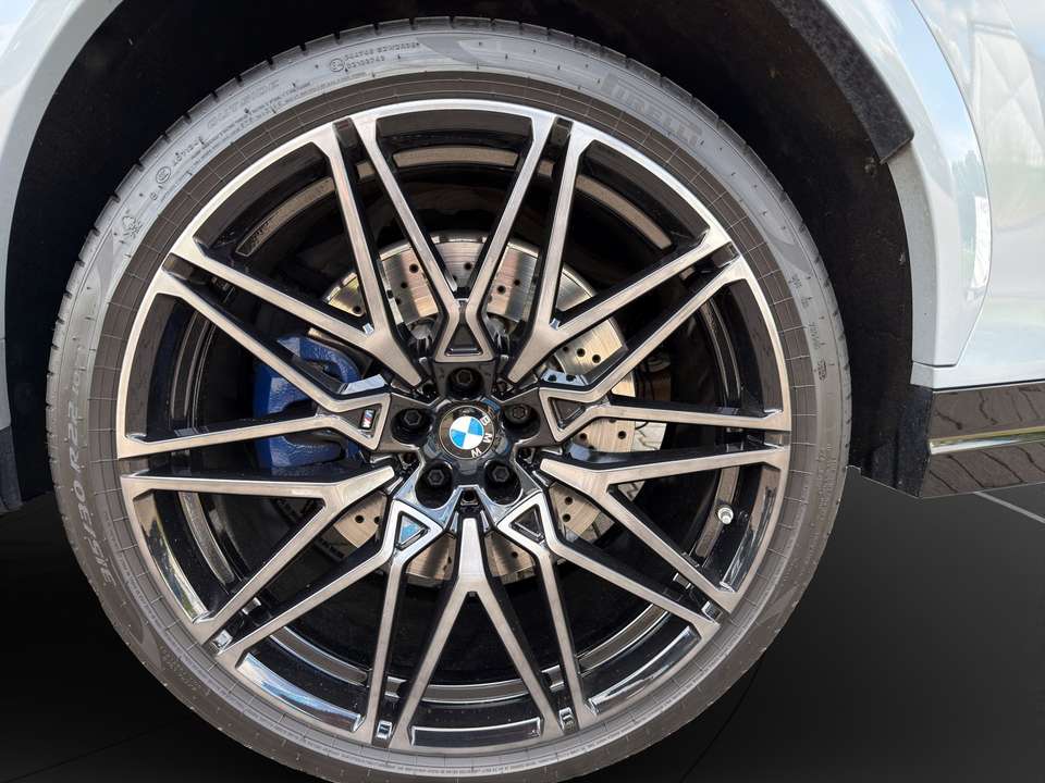 BMW X6 M - Imagem 11