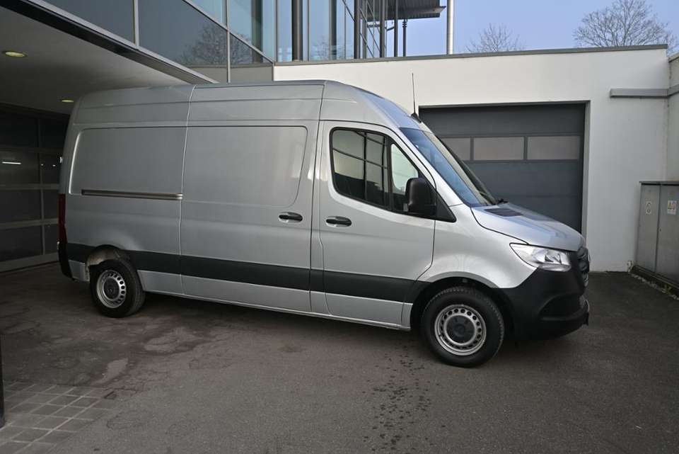Mercedes-Benz Sprinter - Imagem 2
