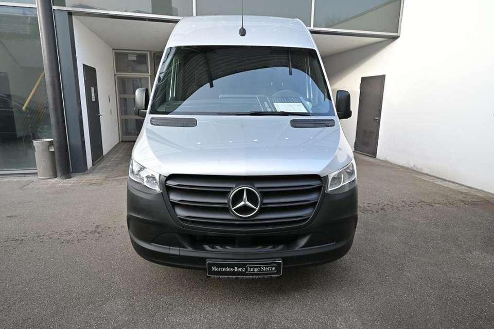 Mercedes-Benz Sprinter - Imagem 9