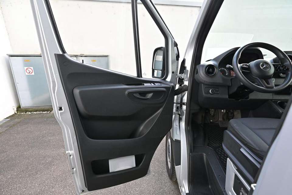 Mercedes-Benz Sprinter - Imagem 15