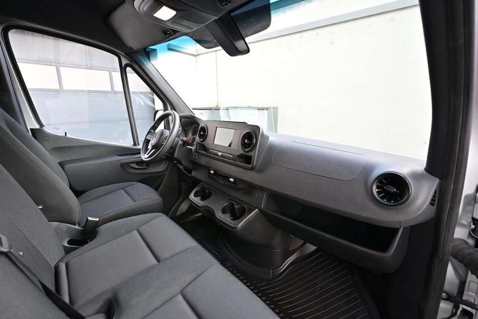 Mercedes-Benz Sprinter - Imagem 17