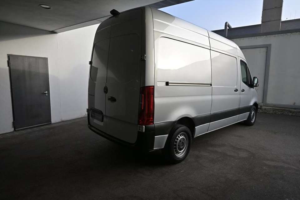 Mercedes-Benz Sprinter - Imagem 20