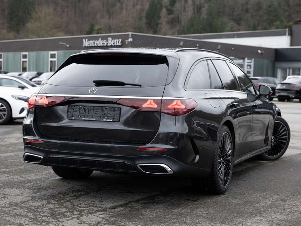 Mercedes-Benz E 220 - Imagem 4