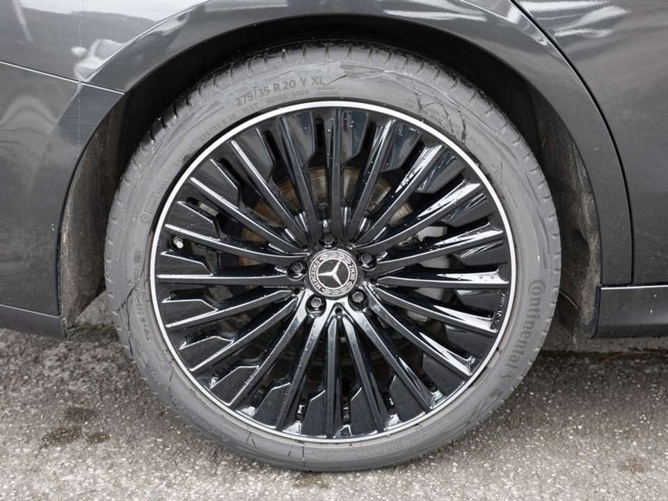 Mercedes-Benz E 220 - Imagem 6