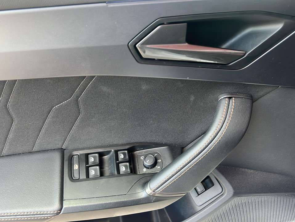 CUPRA Leon - Imagem 8