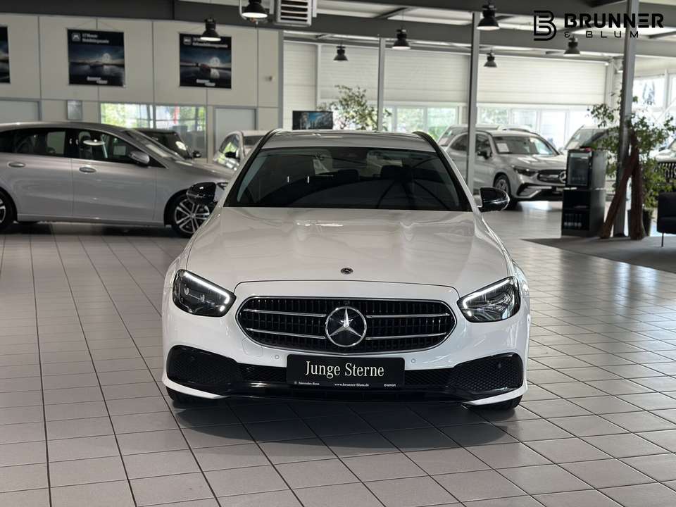 Mercedes-Benz E 200 - Imagem 2
