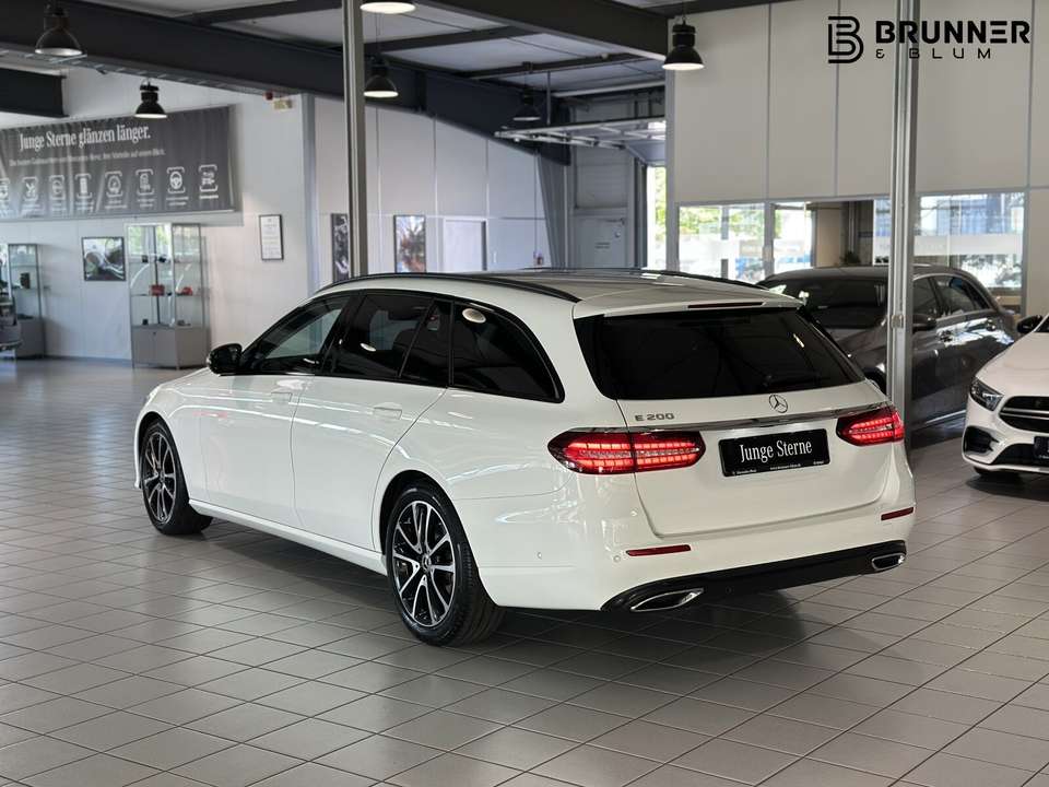 Mercedes-Benz E 200 - Imagem 9