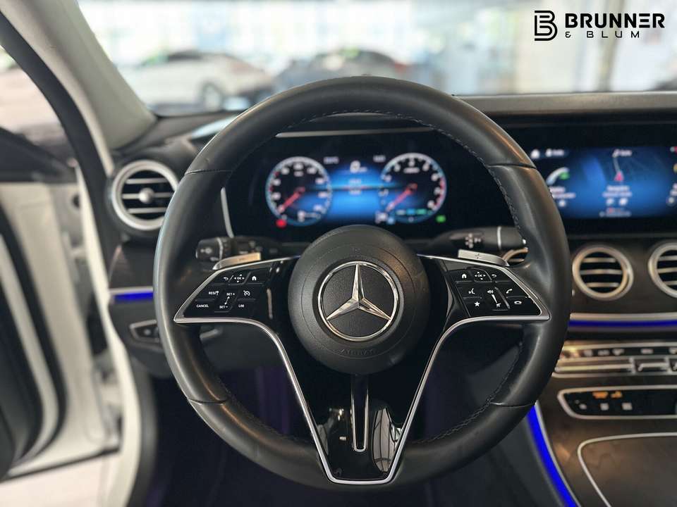 Mercedes-Benz E 200 - Imagem 14