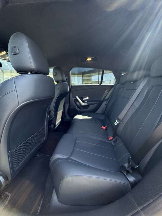 Mercedes-Benz CLA 180 - Imagem 10