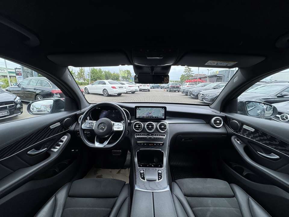Mercedes-Benz GLC 300 - Imagem 12