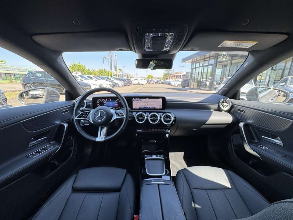 Mercedes-Benz CLA 180 - Imagem 11
