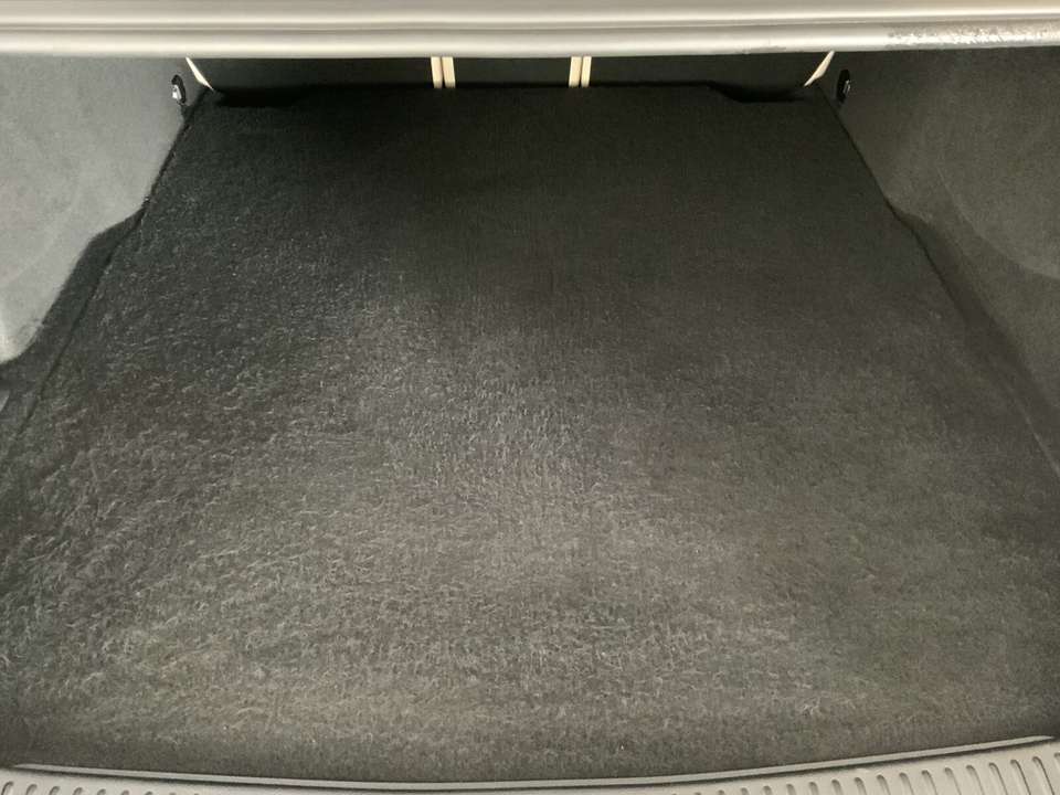 Mercedes-Benz E 300 - Imagem 7