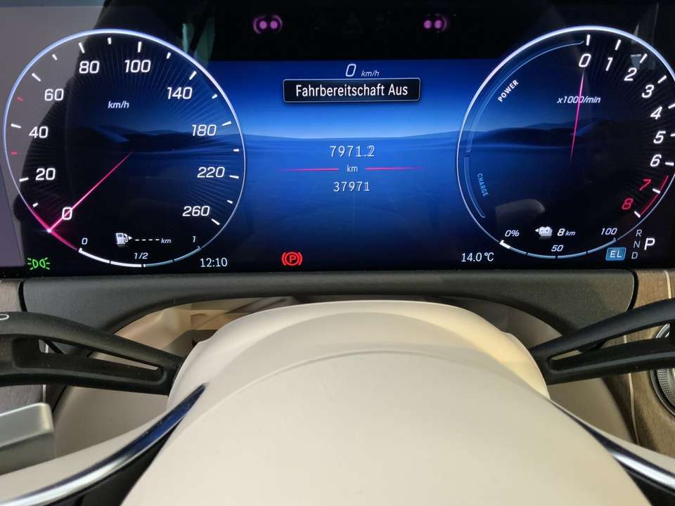 Mercedes-Benz E 300 - Imagem 11