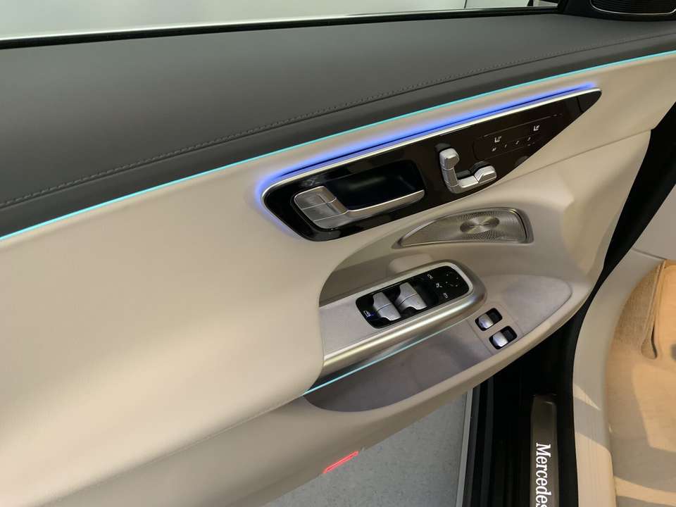 Mercedes-Benz E 300 - Imagem 12