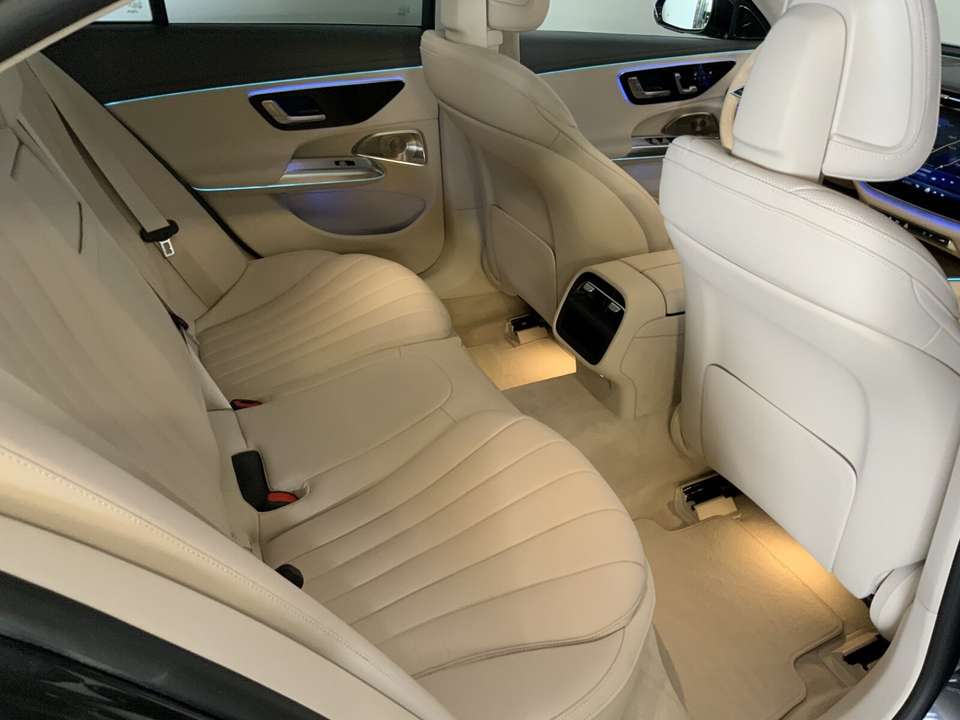 Mercedes-Benz E 300 - Imagem 15