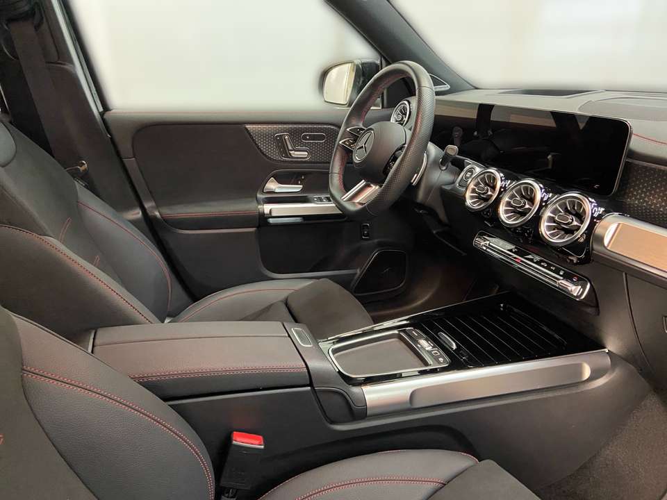 Mercedes-Benz EQB 350 - Imagem 11