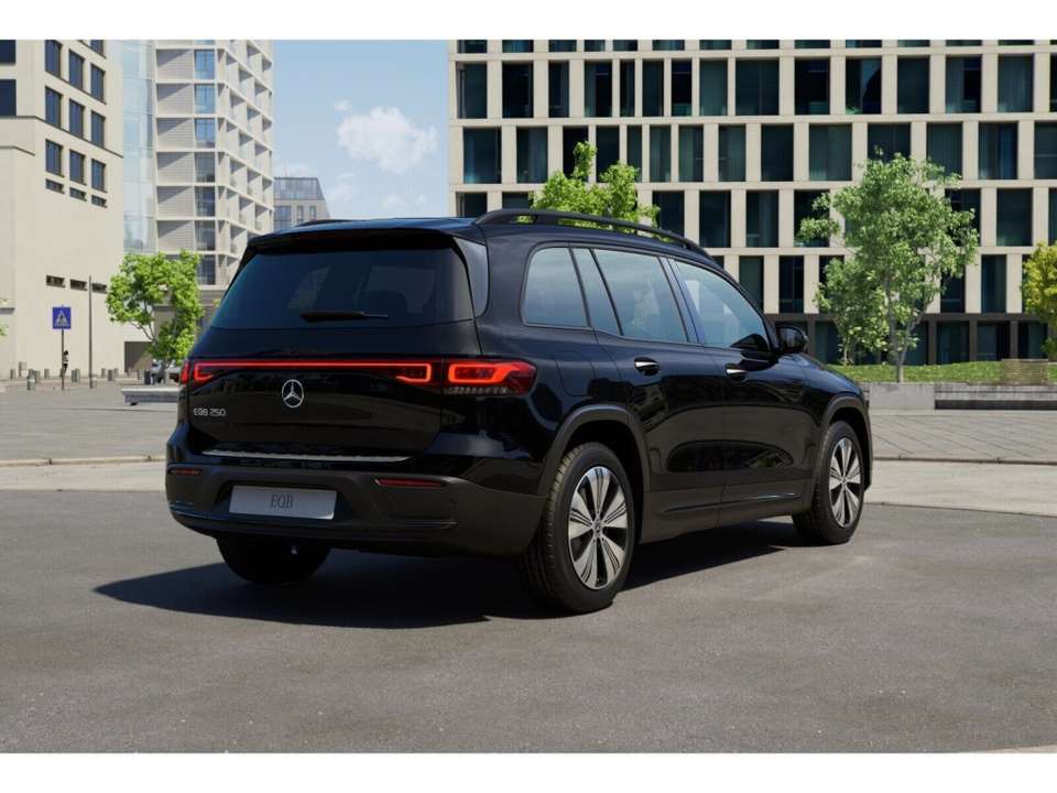 Mercedes-Benz EQB 250 - Imagem 3