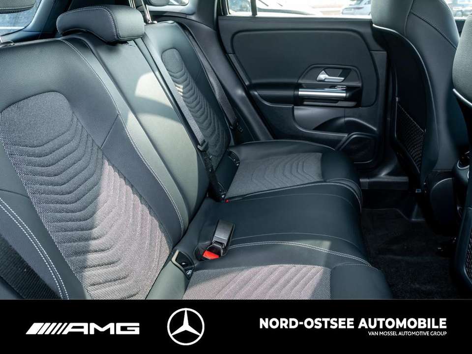 Mercedes-Benz GLA 200 - Imagem 11